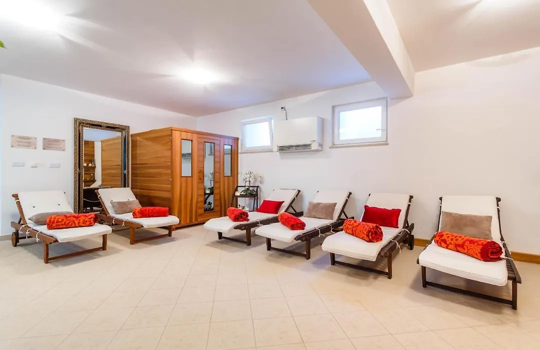 Villa Kamenica-1